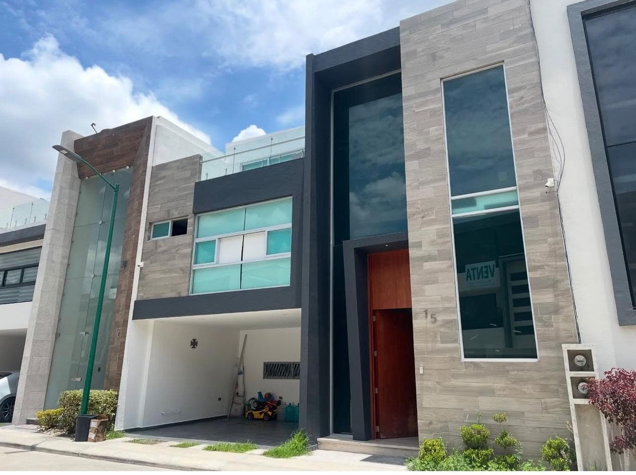 House in Nobel Residencial, North Side of Recta a Cholula No. 1201, Exhacienda Sta. Teresa, 72776 San Andrés Cholula, Pue.