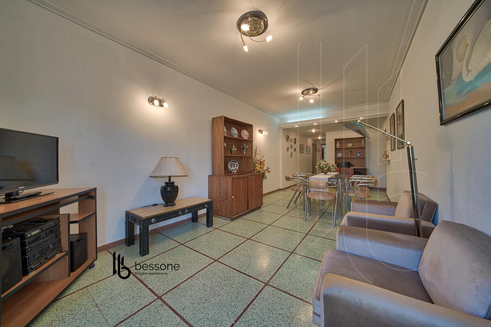 4-Room Apartment with Garage and Maid's Quarters in Plaza Colón