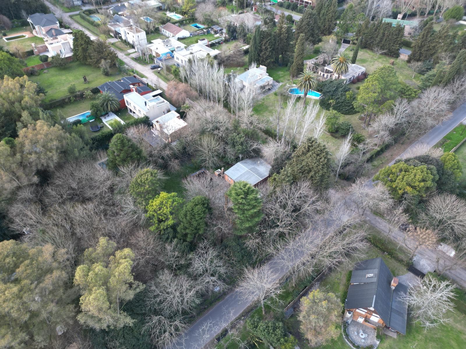 LAND FOR SALE, 19 X 42. It is located in a prime spot in VILLA ELISA