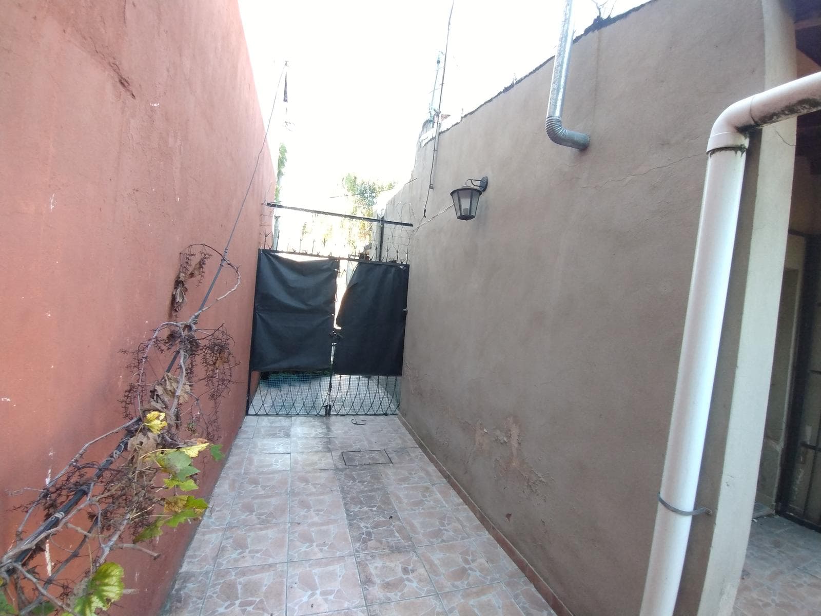 HOUSE FOR SALE: Needs Renovation, Large Lot in Berazategui