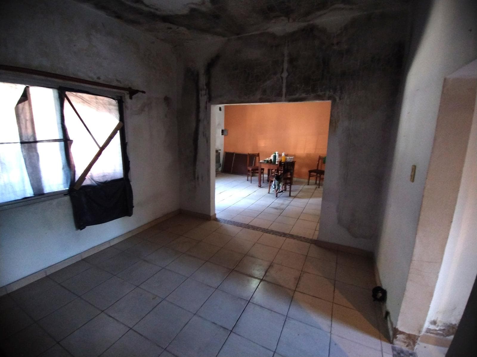 HOUSE FOR SALE: Needs Renovation, Large Lot in Berazategui