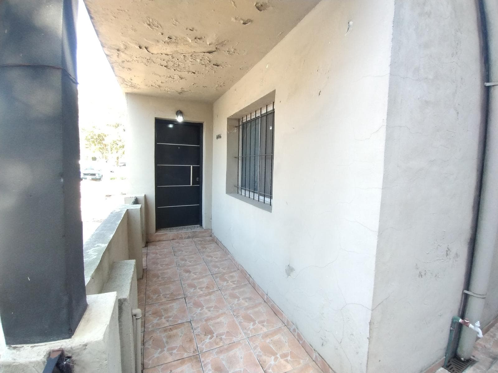 HOUSE FOR SALE: Needs Renovation, Large Lot in Berazategui