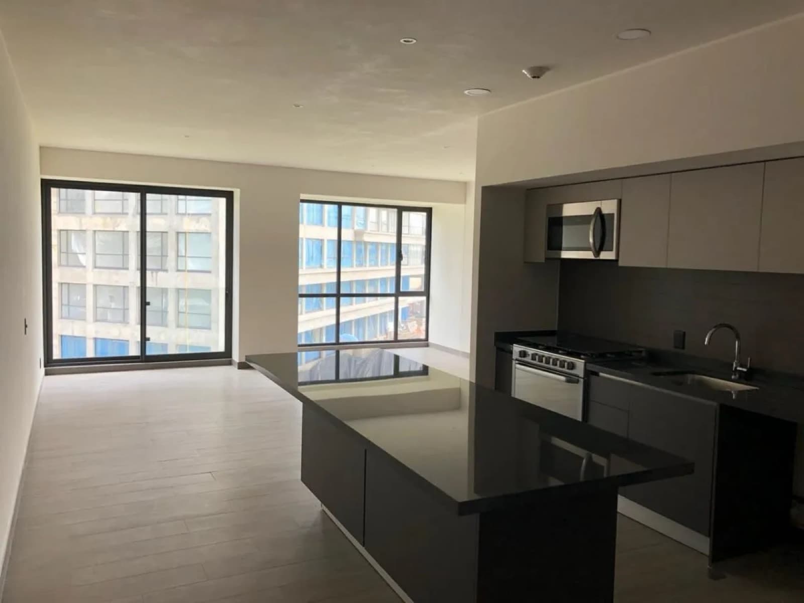 Contadero Be Grand Apartment for Sale: 3 bedrooms, storage room, family room, amenities, security