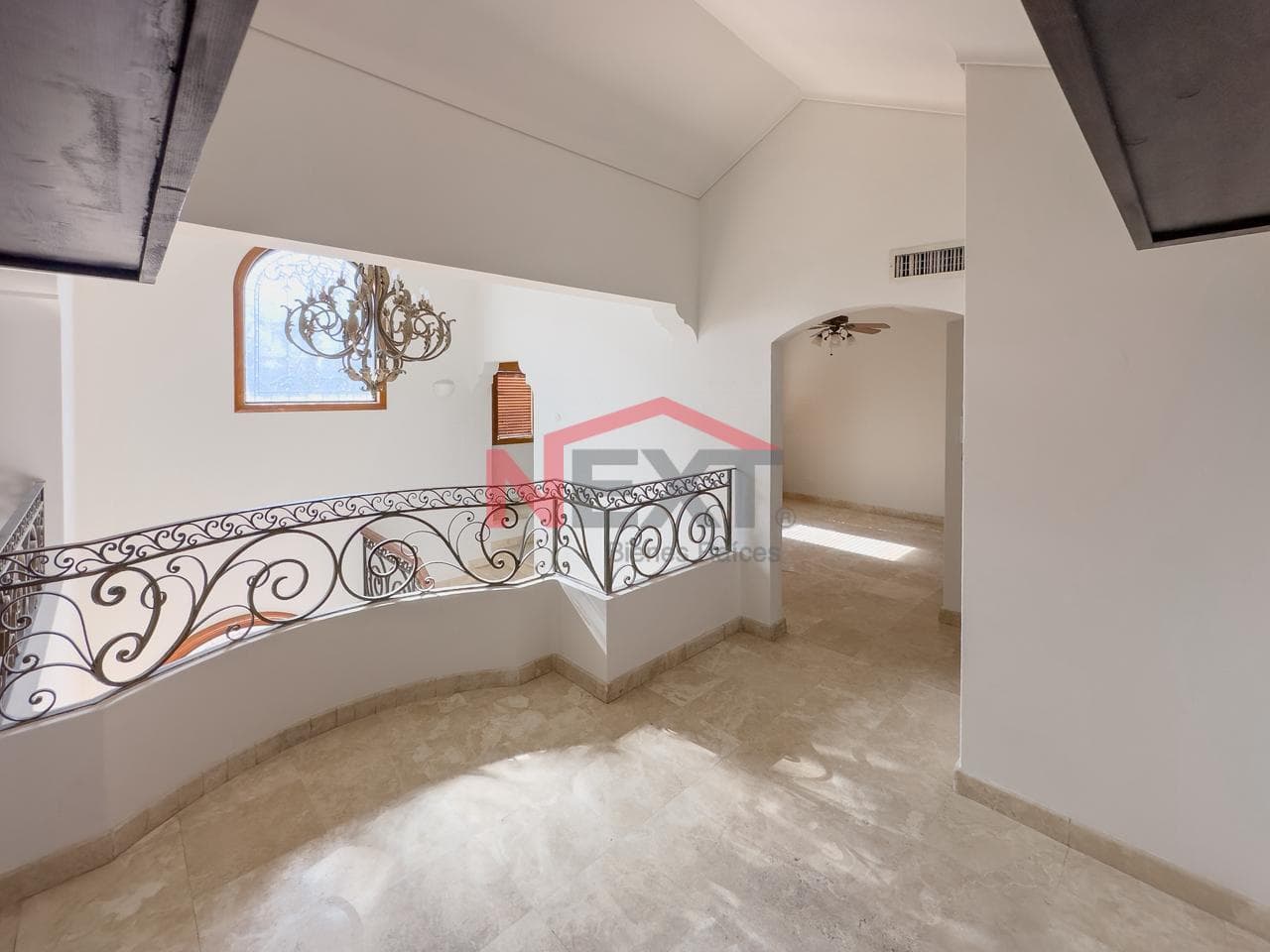 HOUSE FOR SALE IN THE PRADOS DE CENTENARIO NEIGHBORHOOD