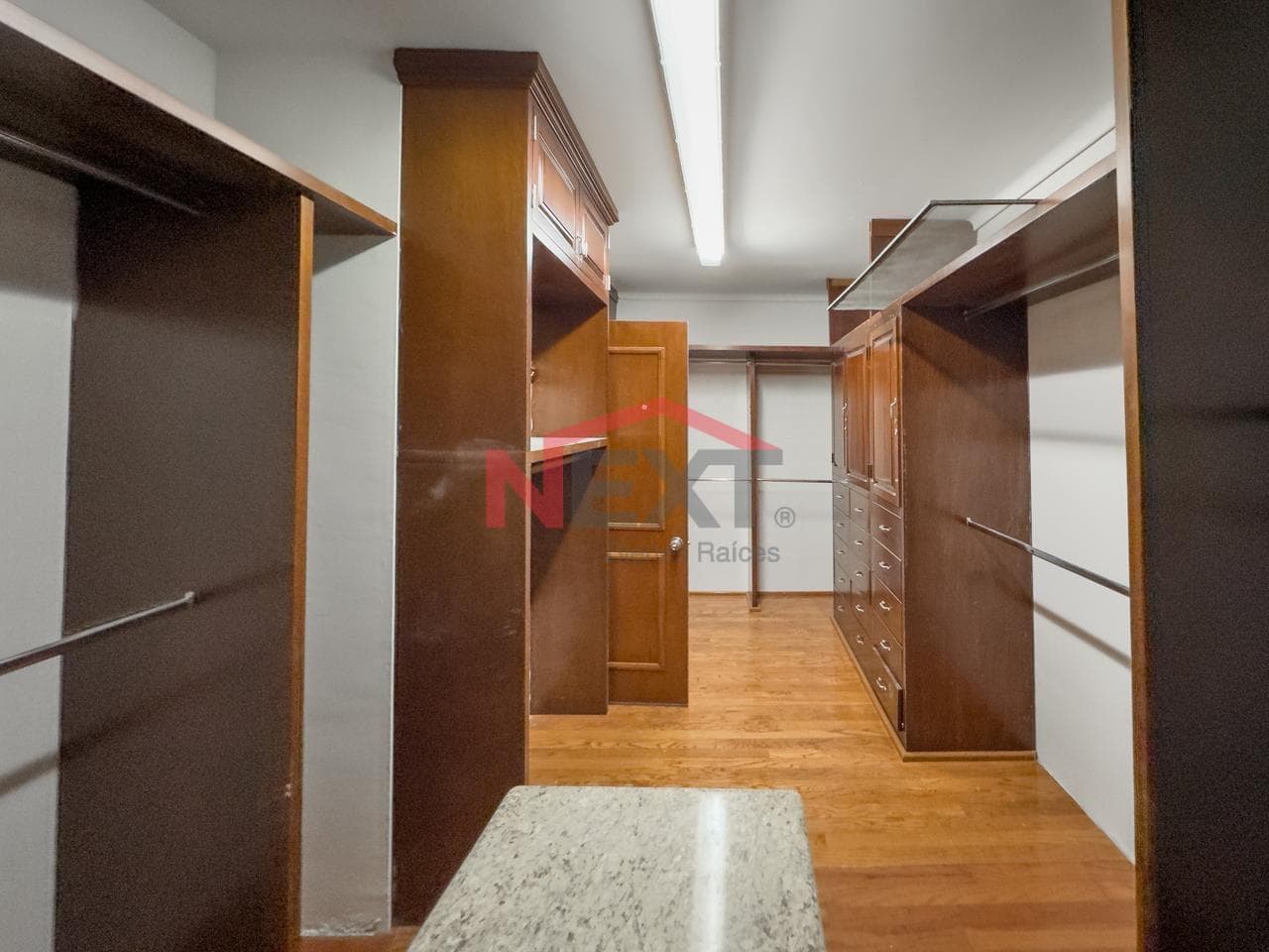 HOUSE FOR SALE IN THE PRADOS DE CENTENARIO NEIGHBORHOOD