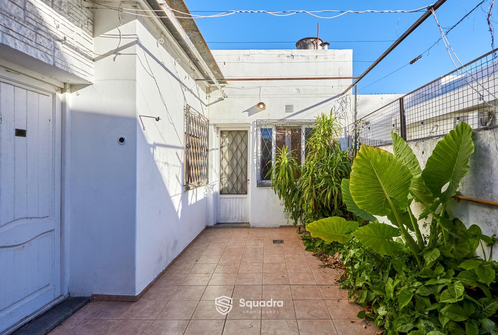 FOR SALE - 3-bedroom house with 2 patios - España y Hospitales neighborhood, Rosario. - QUALIFIES FOR A MORTGAGE.