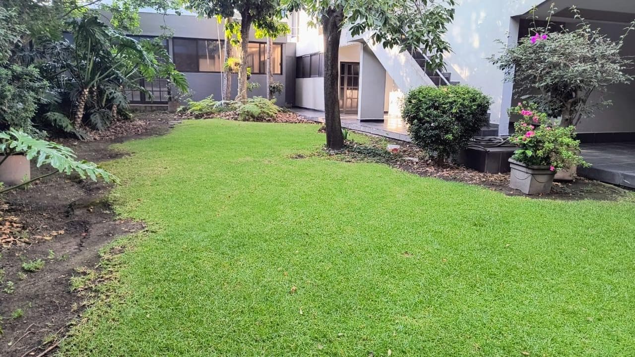 House for Sale in Jardines del Pedregal with a Terrace and Covered Pool
