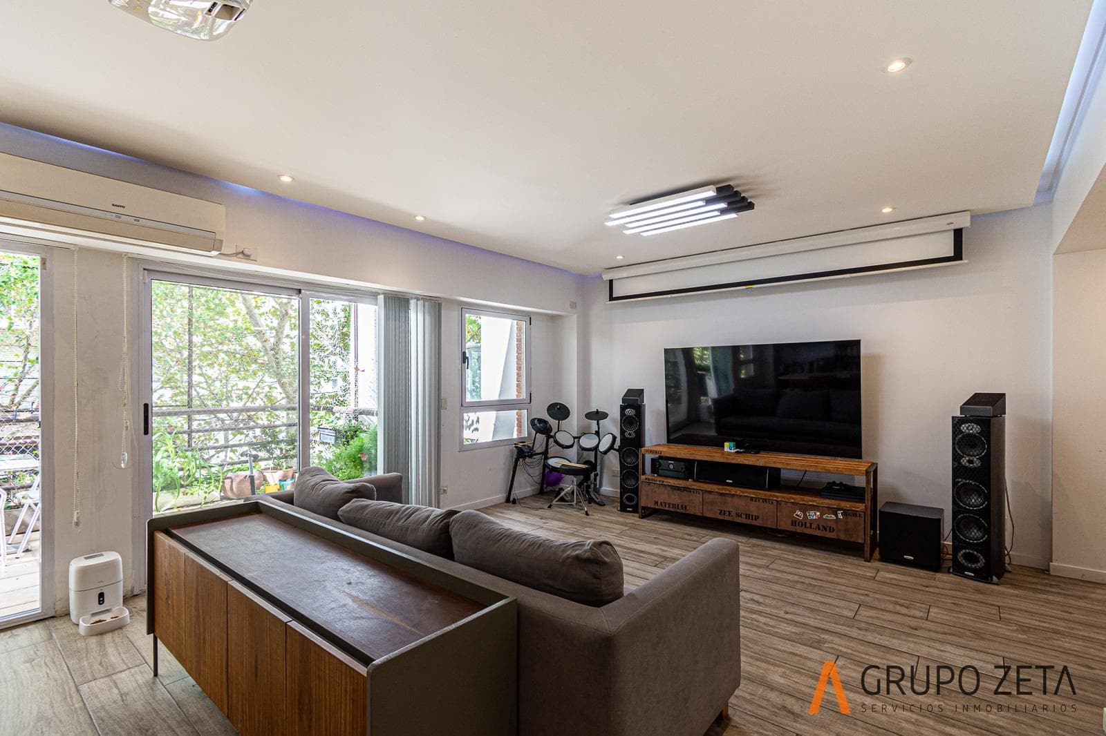 4-ROOM APARTMENT WITH A TERRACE AND BARBECUE AT 3200 LAFINUR