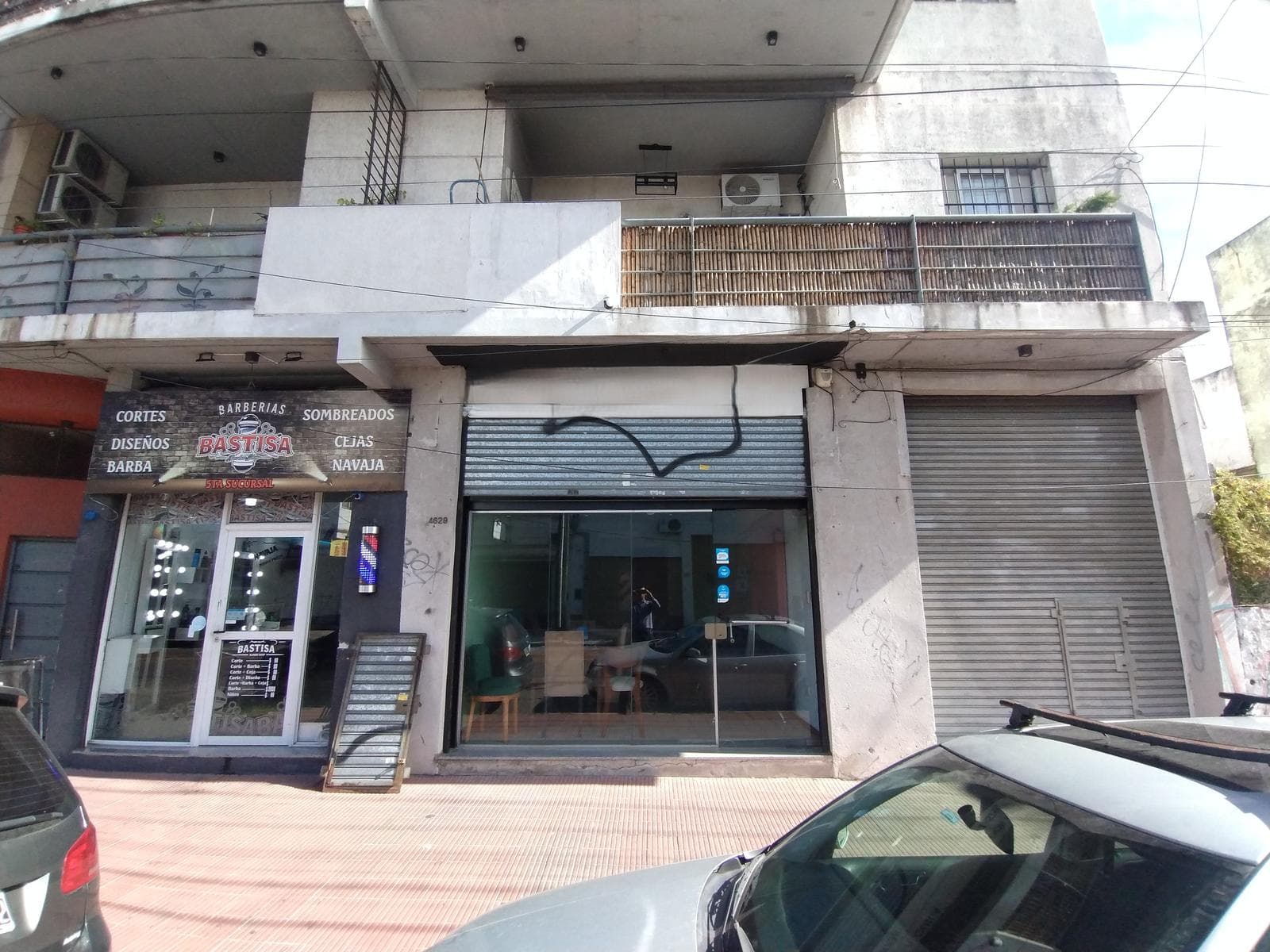 COMMERCIAL PROPERTY FOR SALE OR RENT in Villa Dominico, 4600 Belgrano Ave.