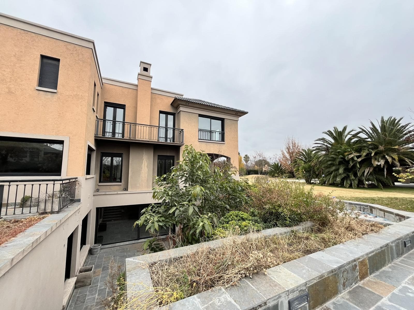 Las Candelas II Neighborhood