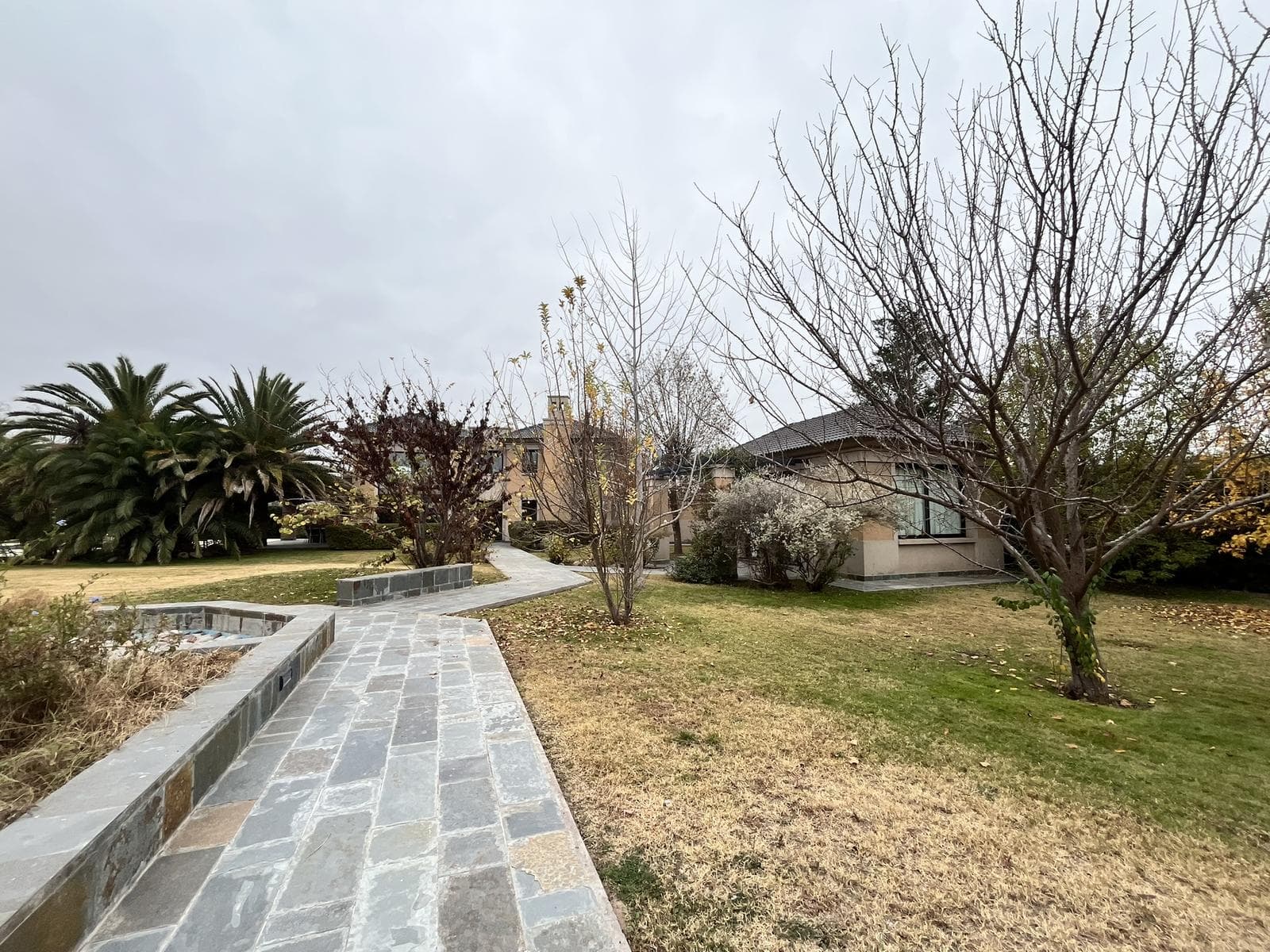 Las Candelas II Neighborhood
