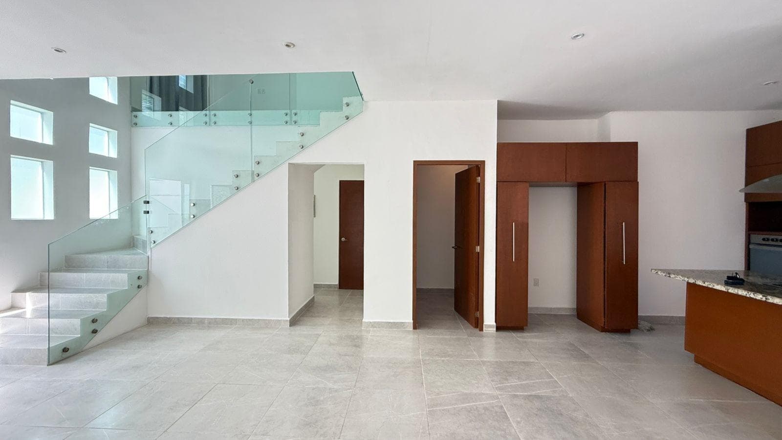 House for Sale in the Aqua Residential Complex