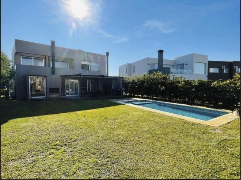 House in Alisos