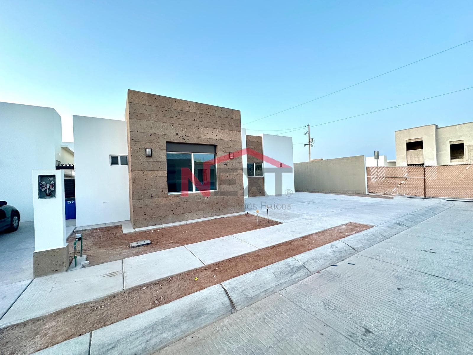 HOUSE FOR SALE IN LA CORUÑA RESIDENTIAL AREA