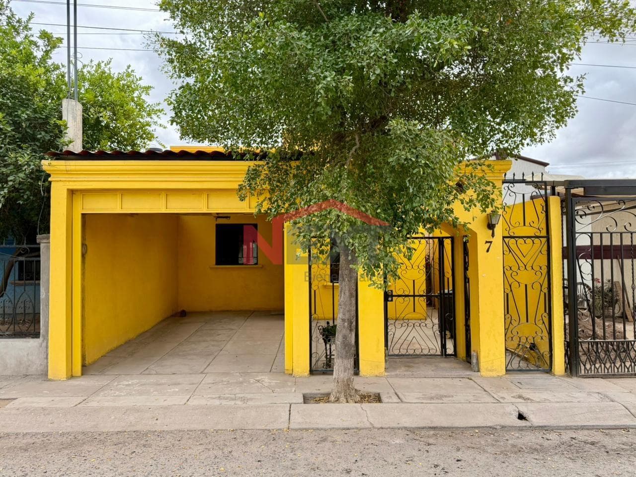 HOUSE FOR SALE IN VILLA DEL REAL