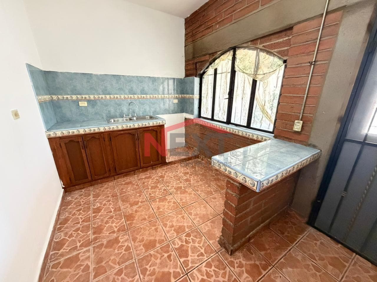 CASA EN VENTA EN COL. VILLA MERCEDES