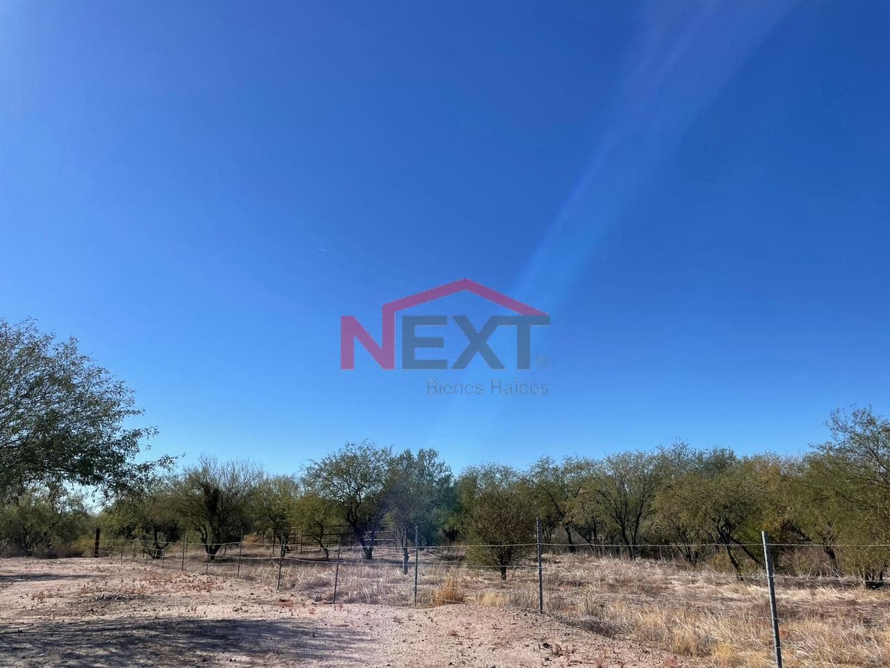 LAND FOR SALE IN THE "EL DORADO" SUBURB