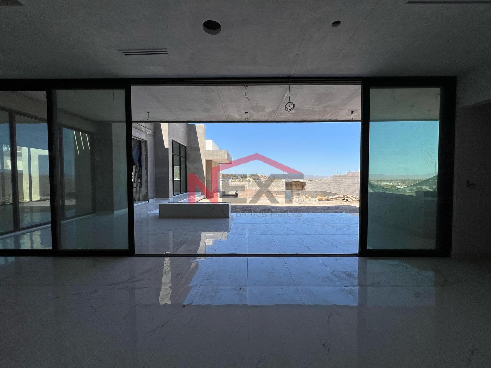 HOUSE FOR SALE IN A RESIDENTIAL ESTATE