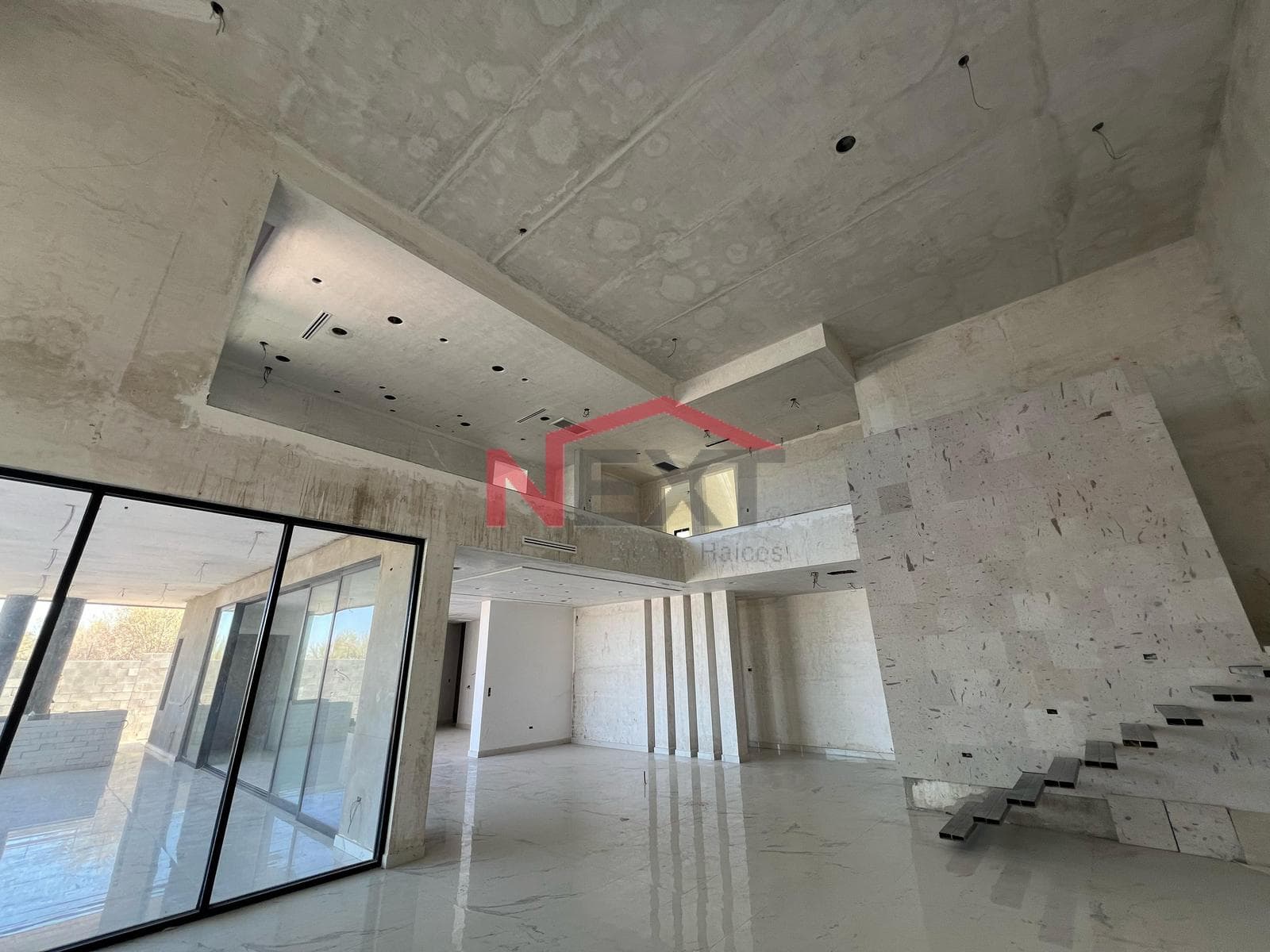 HOUSE FOR SALE IN A RESIDENTIAL ESTATE