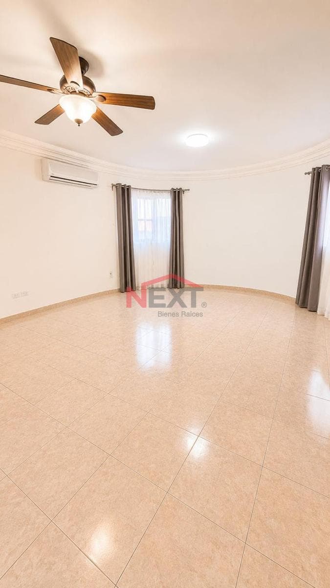 HOUSE FOR SALE IN LA PALOMA II