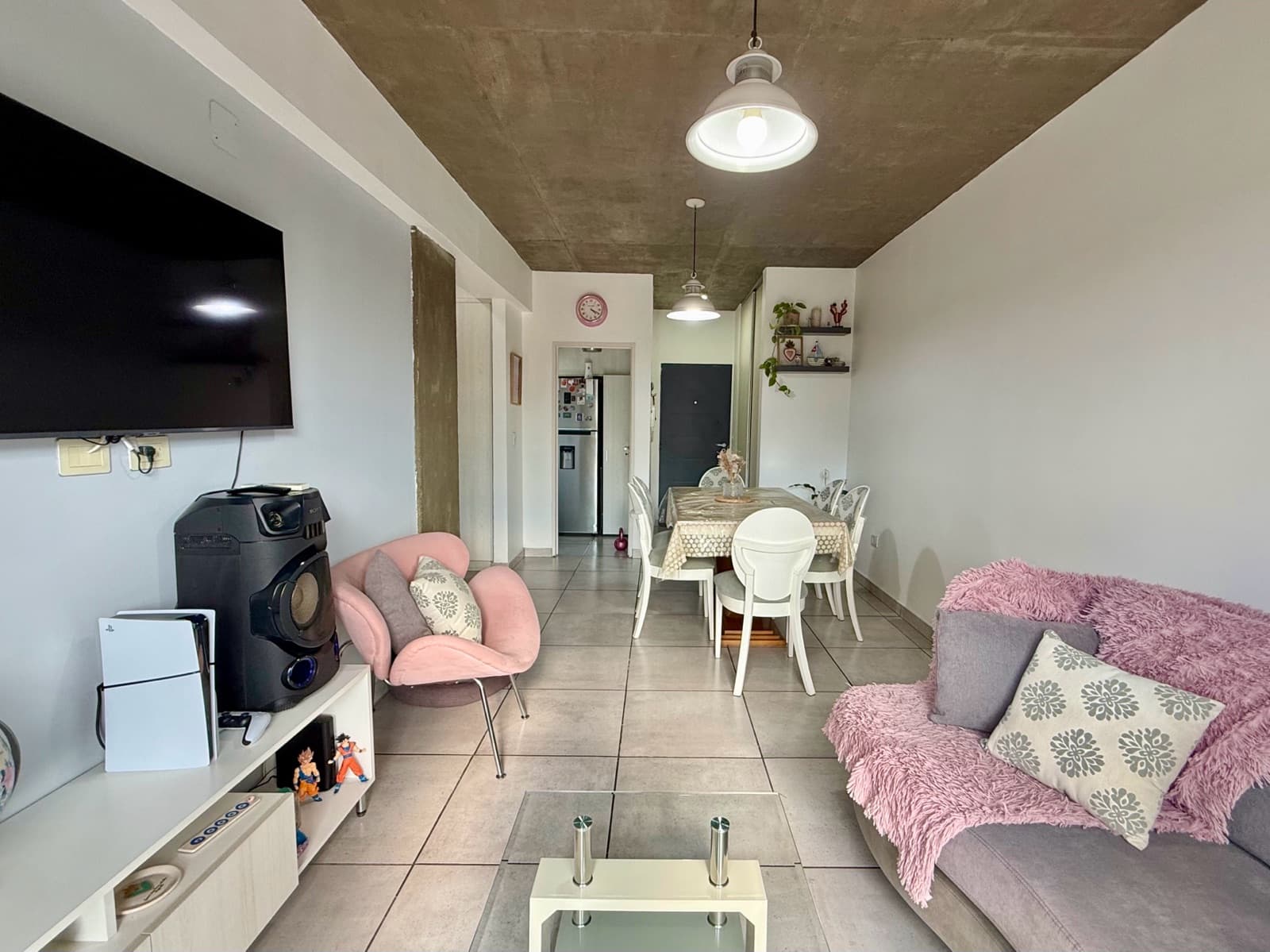2-room apartment with a garage in Villa Luzuriaga