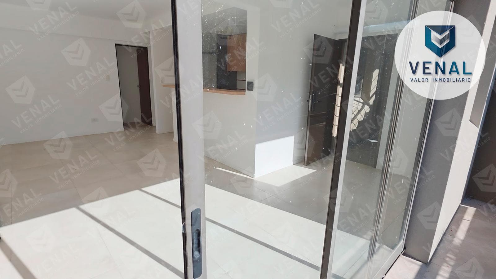 For Sale: 50 m² 2-bedroom brand-new apartment with balcony, electricity, gas, pool, and grill; financing available with 60% down payment