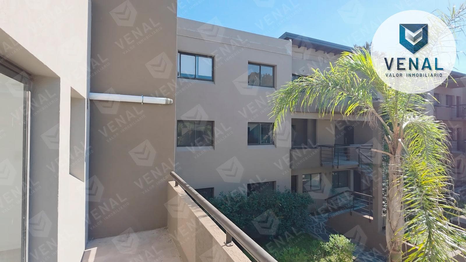 For Sale: 50 m² 2-bedroom brand-new apartment with balcony, electricity, gas, pool, and grill; financing available with 60% down payment