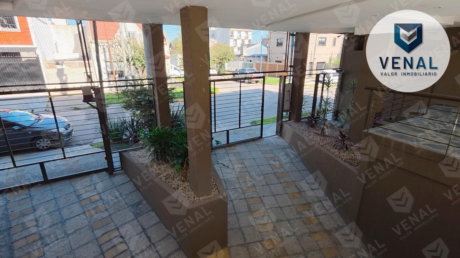 For Sale: 50 m² 2-bedroom brand-new apartment with balcony, electricity, gas, pool, and grill; financing available with 60% down payment