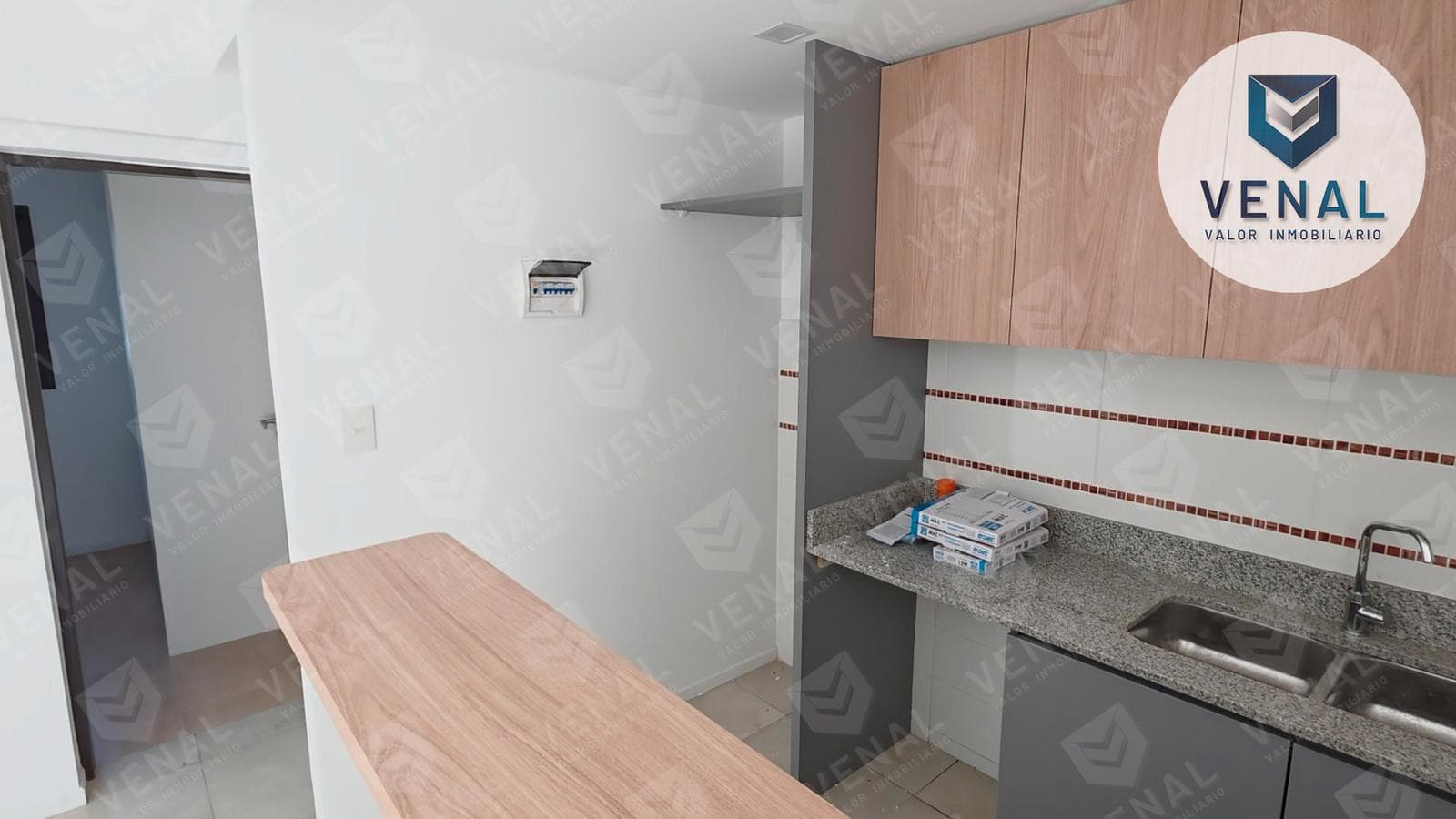 For Sale: 50 m² 2-bedroom brand-new apartment with balcony, electricity, gas, pool, and grill; financing available with 60% down payment