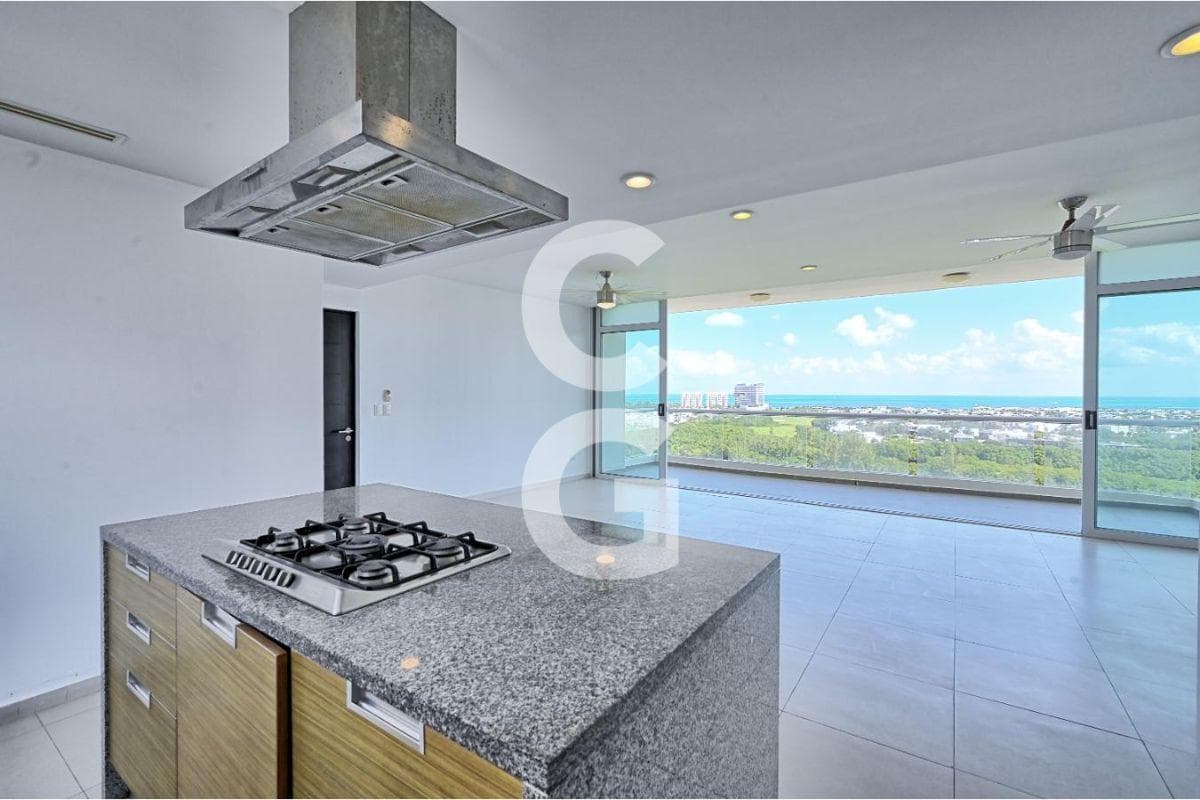 Apartment for Rent in Cancún in the Palmeras Residential Complex with Ocean Views and 3 Bedrooms
