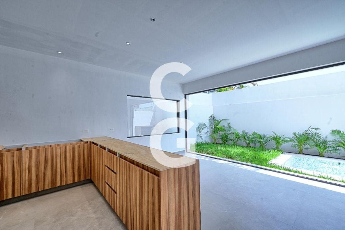 House for Sale in Cancun in the Residencial Cancun Development with a Pool and Family Room