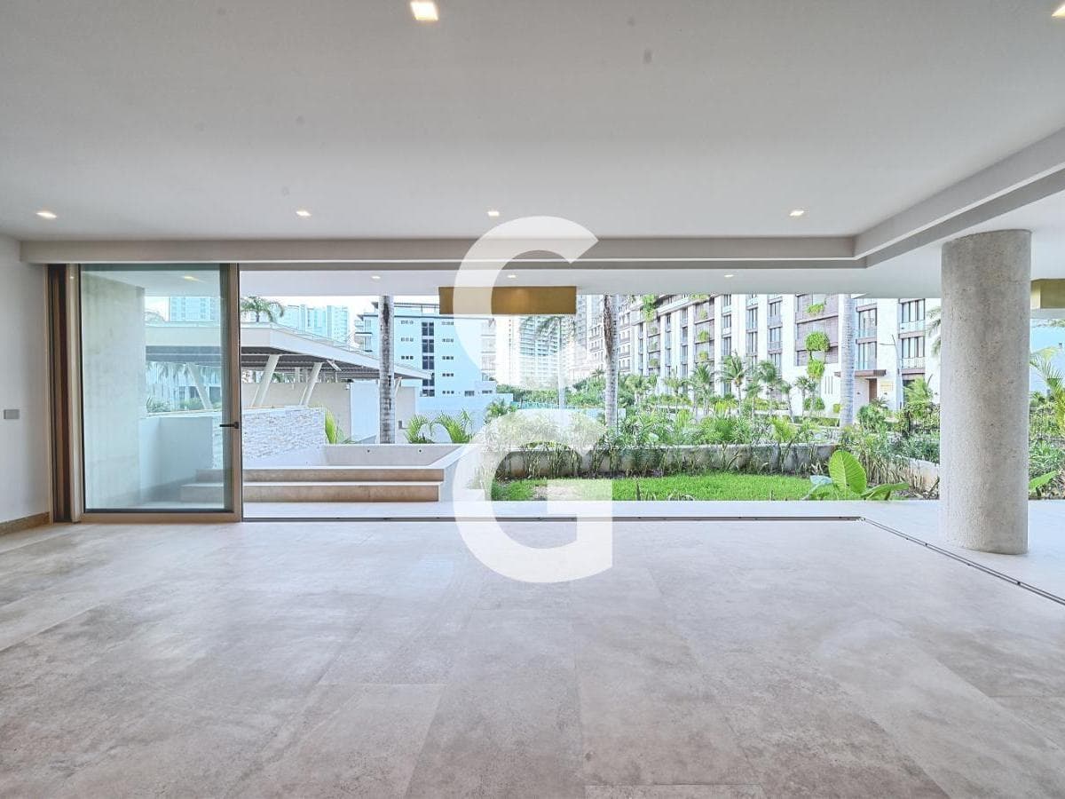 Apartment for Sale in Cancun in Alba Puerto Cancun with a Garden and Jacuzzi