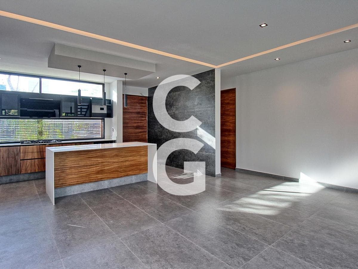 House for Sale in Cancun in the Lagos del Sol Residential Community with a Pool
