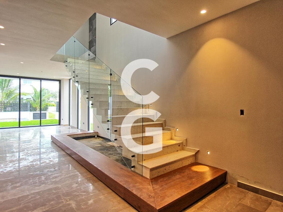 House for Sale in Cancún in the Lagos del Sol Residential Community with 4 Bedrooms