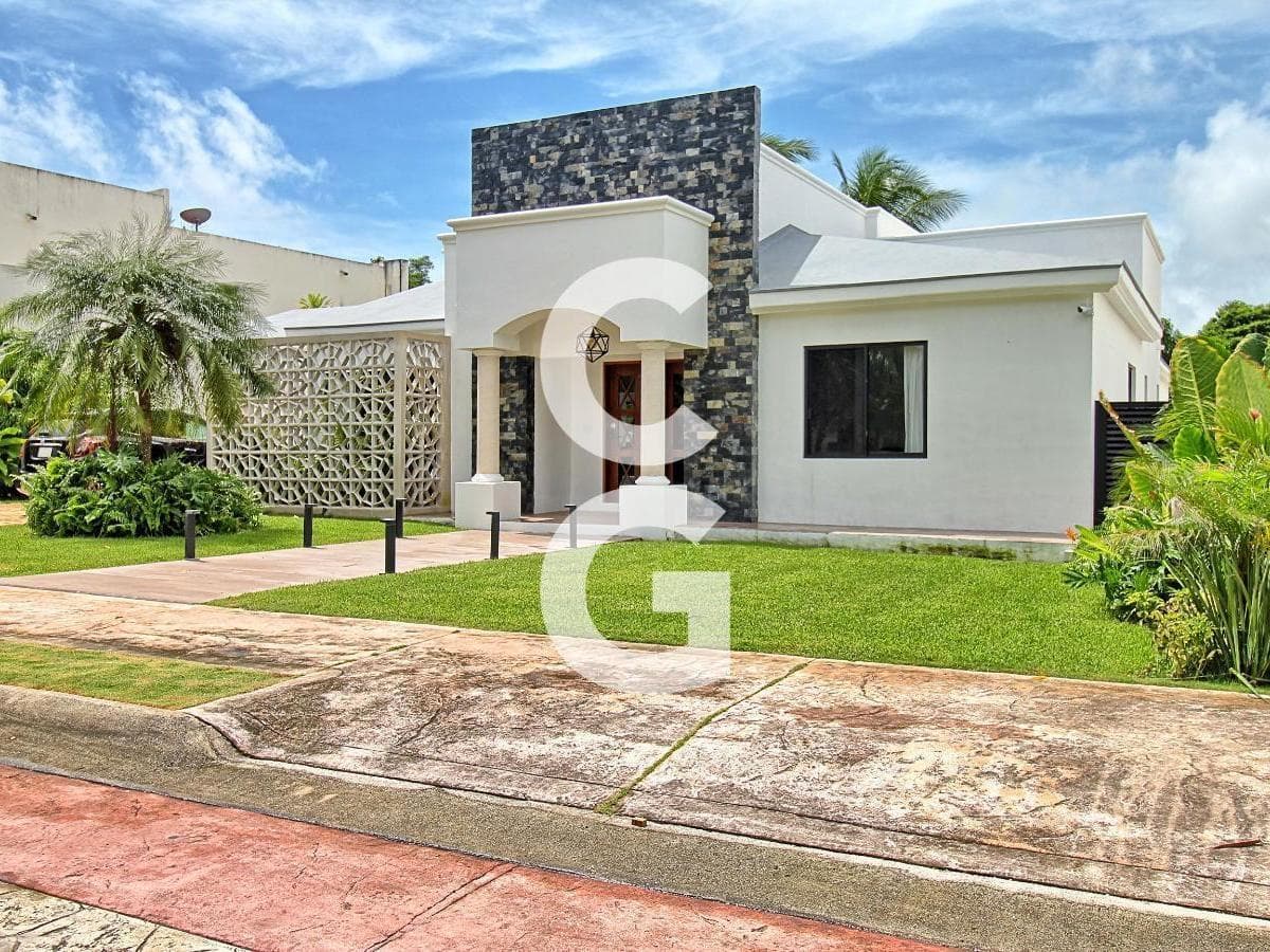 House for Sale in Cancun in the Lagos del Sol Development with a Spacious Garden and Pool