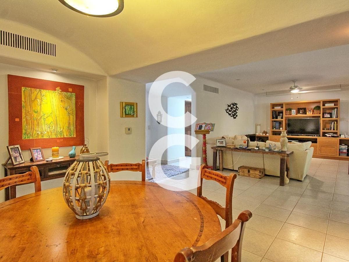 House for Sale in Cancun in the Isla Dorada Residential Complex with a Private Garden
