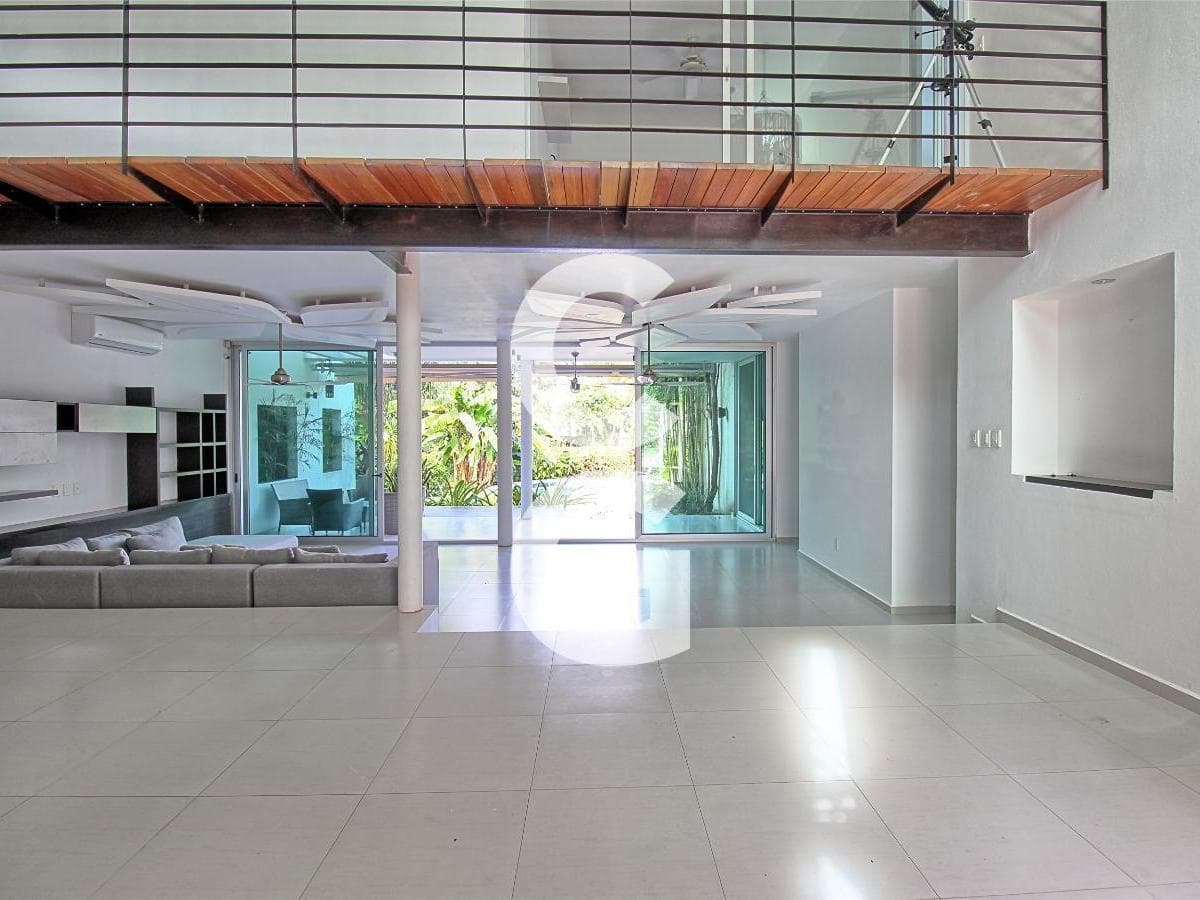 House for Sale in Cancun in the Lagos del Sol Residential Community with a Pool and Garden