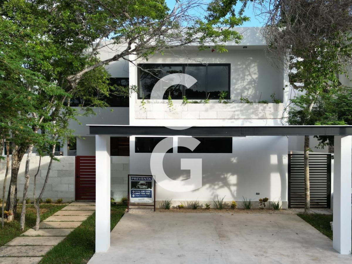 4-Bedroom House for Sale in Cancun in the Lagos del Sol Residential Community