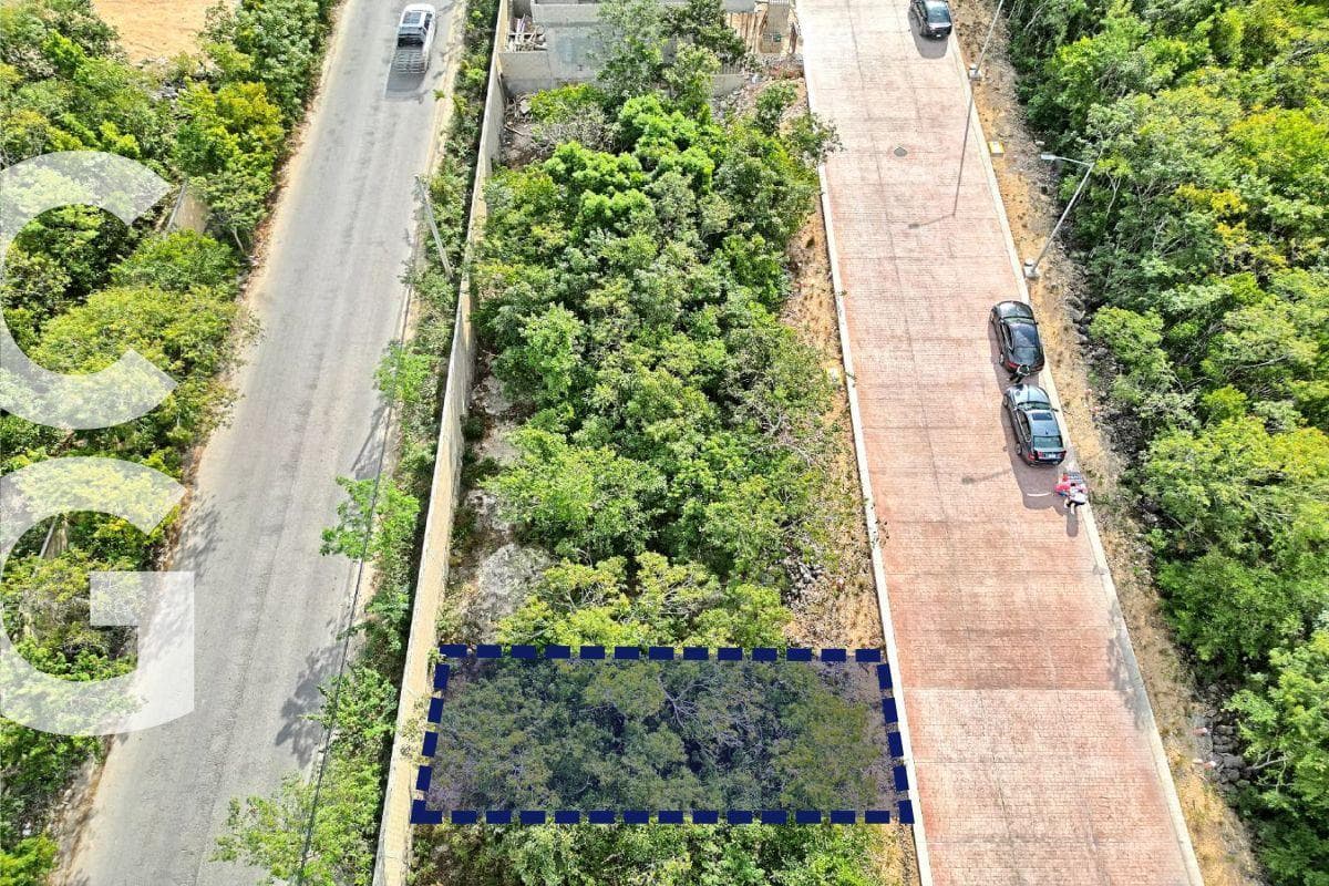 Land for Sale in Cancun in the Altai Residential Complex with Excellent Amenities