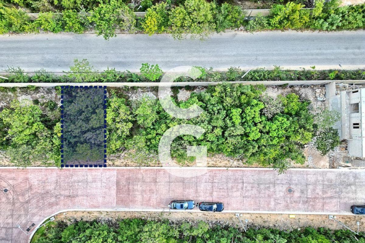 Land for Sale in Cancun in the Altai Residential Complex with Excellent Amenities