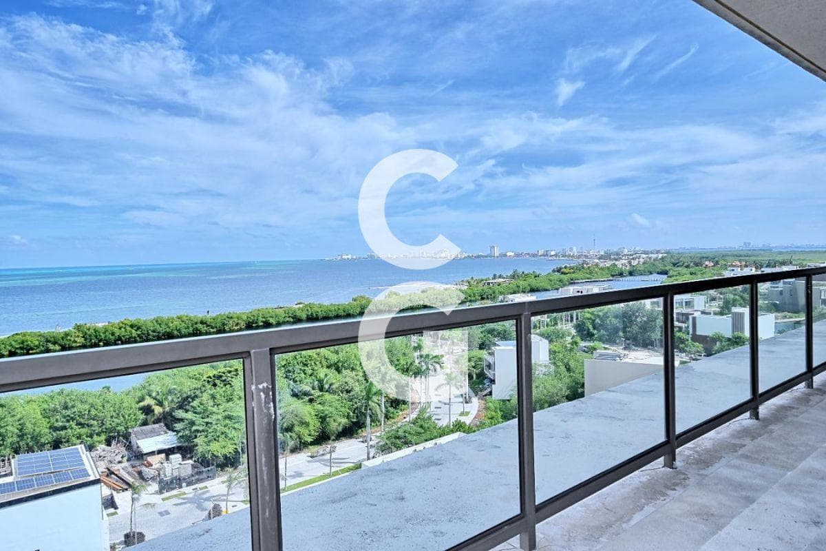 Apartment for Rent in Cancun, in Artila Puerto Cancun, with a Covered Terrace