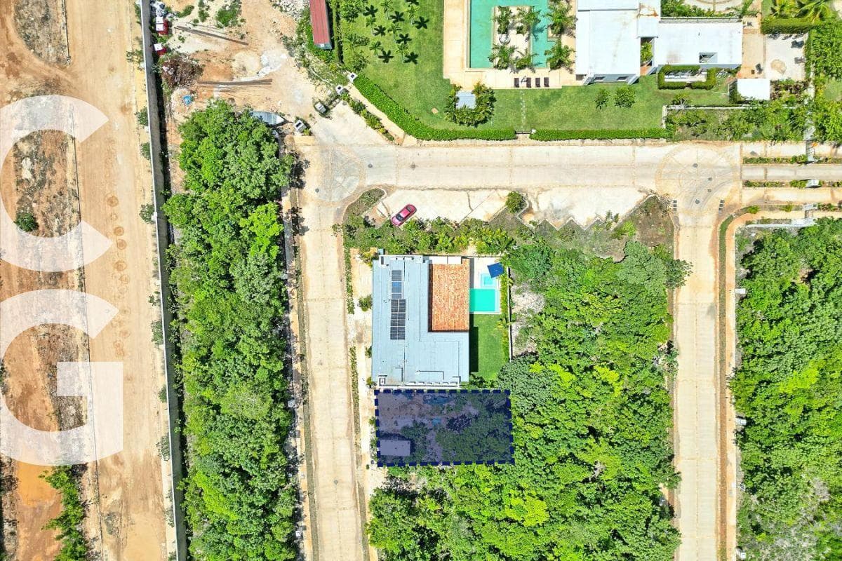 Lot for Sale in Cancun in the Losantos Residential Community with Excellent Amenities