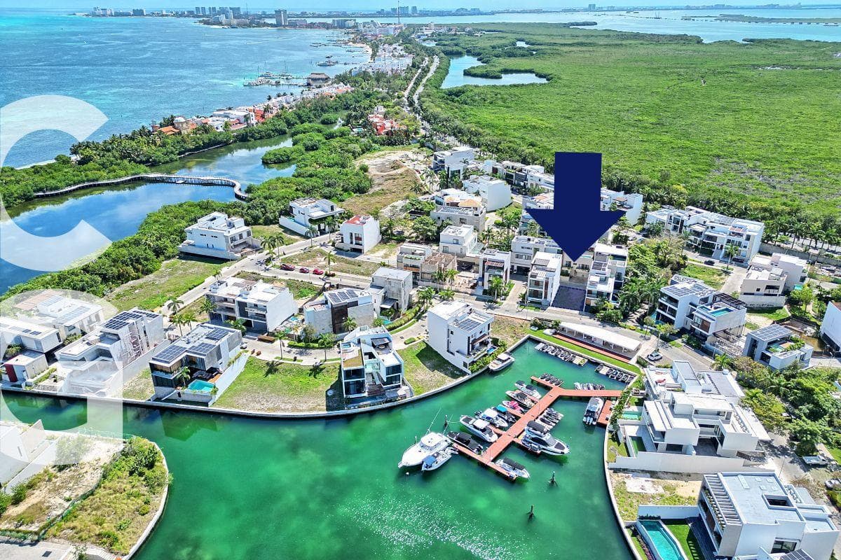 Land for Sale in Cancun in Laguna l Puerto Cancún with Excellent Amenities