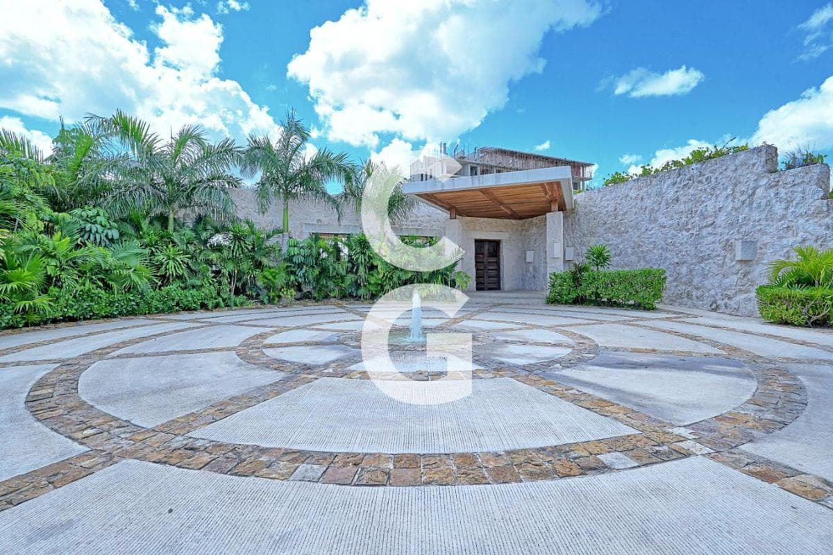 Lot for Sale in Cancun in the Losantos Residential Community with Excellent Amenities