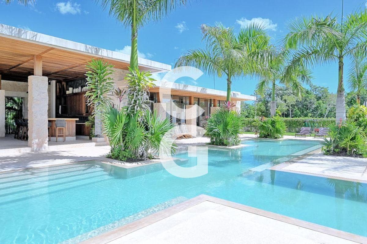 Lot for Sale in Cancun in the Losantos Residential Community with Excellent Amenities