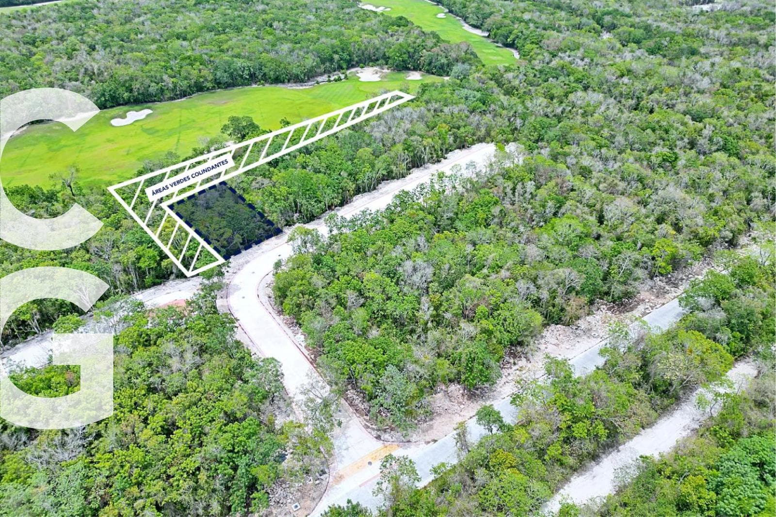 Land for Sale in Cancun in the Country Club Residential Complex Across from the Green Area