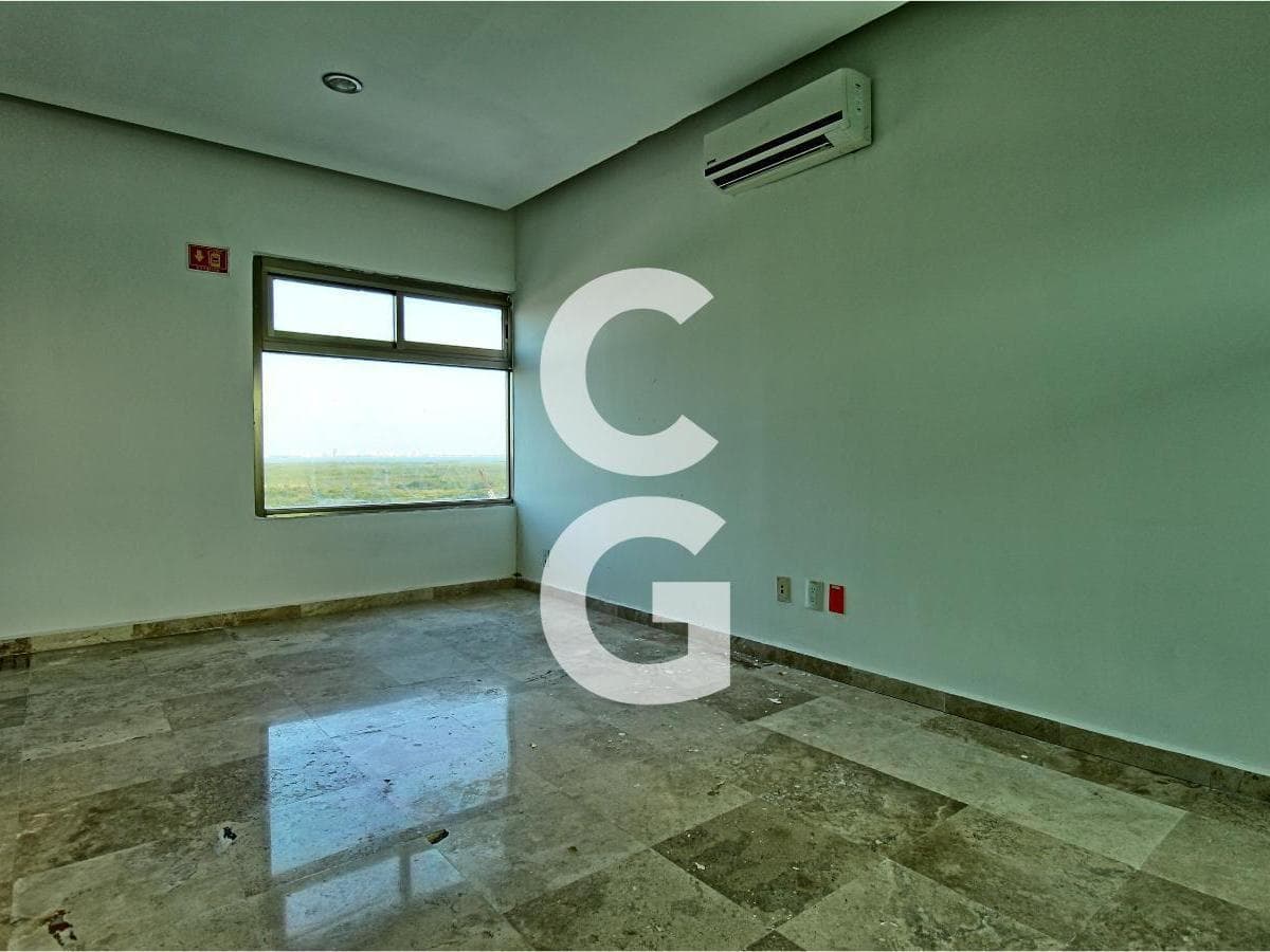 Office for Rent in Cancun at the Tulum Trade Center with 5 Private Offices