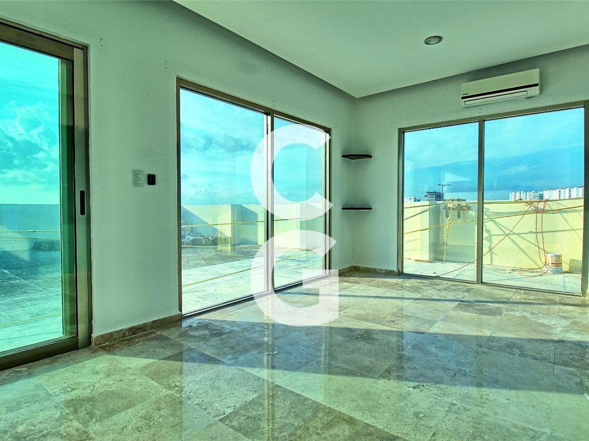 Office for Rent in Cancun at the Tulum Trade Center with 5 Private Offices