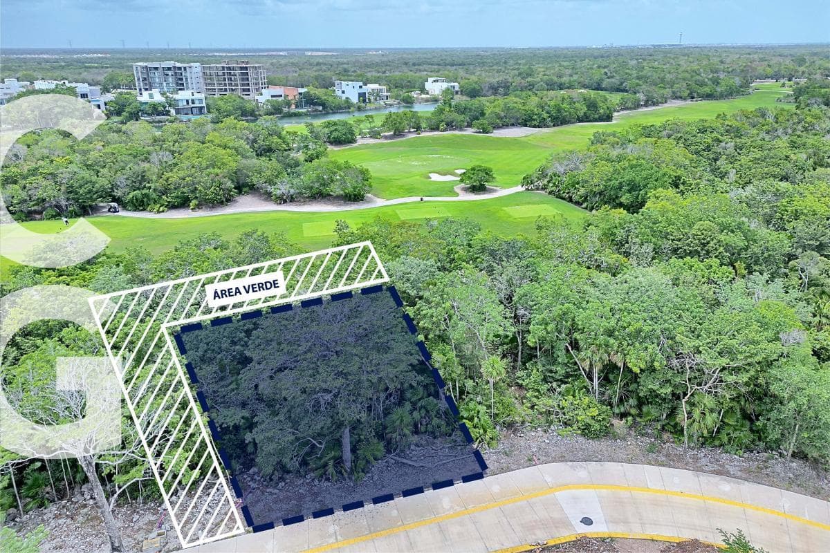 Land for Sale in Cancún at a Country Club Across from the Golf Course