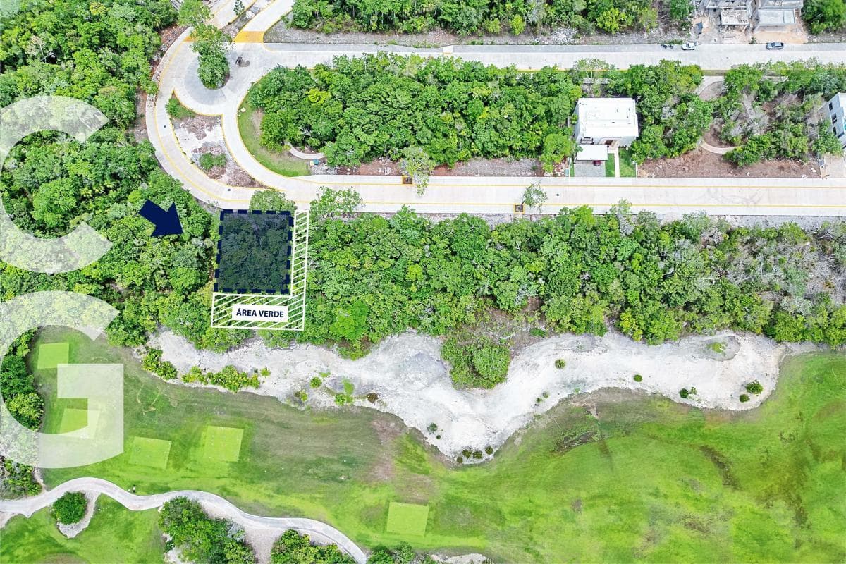 Land for Sale in Cancún at a Country Club Across from the Golf Course